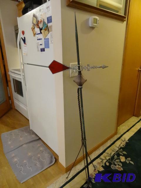 Lightening Rod with Violet Globe and Arrow. S...
