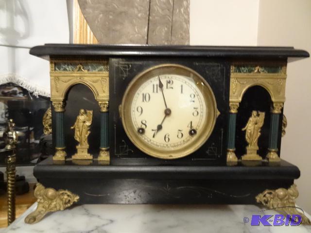 Working Mantel Clock with Winding Key...