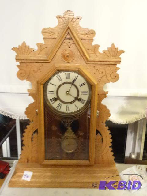 Working Mantel Clock with Winding Key...