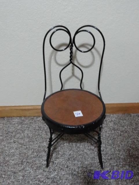 Mini Iron Chair 20&quot Tall...