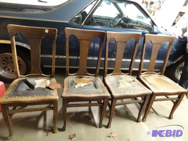 4 Antique Oak Chairs. Ready for your TLC...