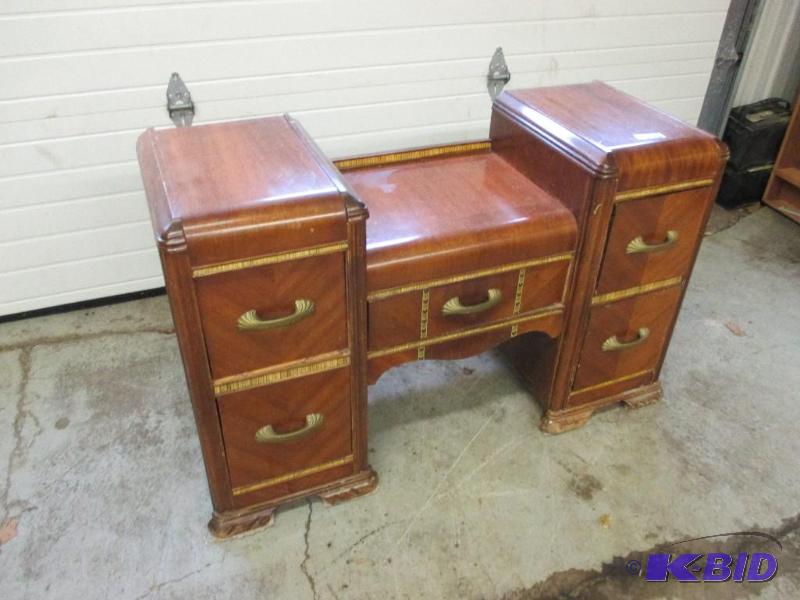 dresser with mirror...