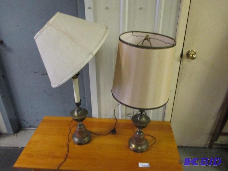 2 lamps...