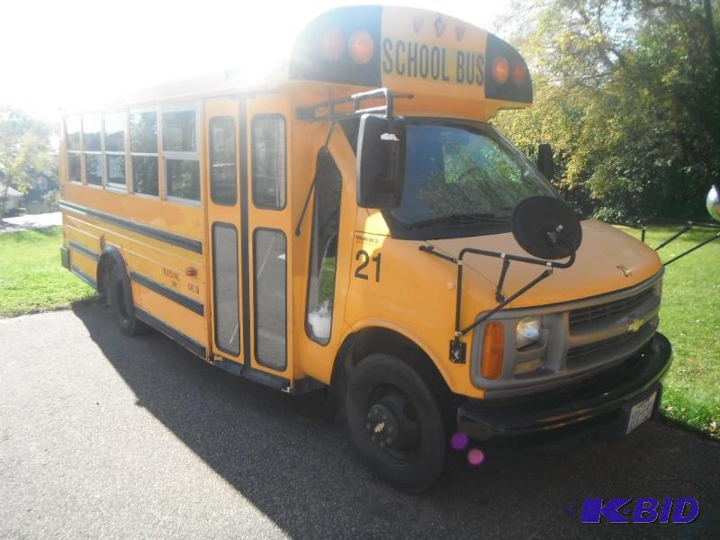 2002 Chevrolet 30 Passenger School Bus