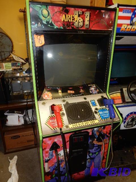 lot 8 image: AREA 51 Video arcade Game