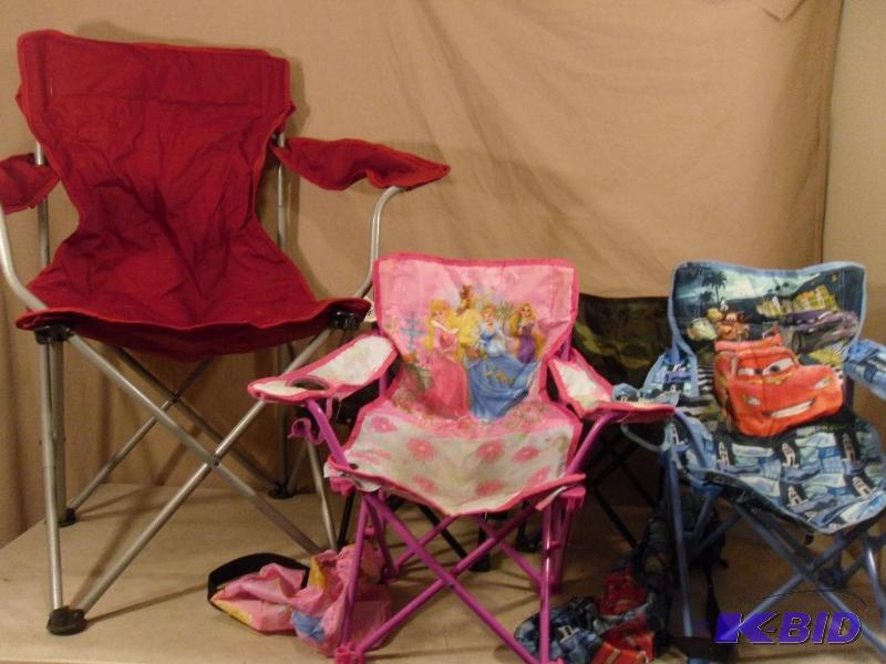 lot 111 image: Lot of 5 Bag Chairs. 4 Kids (camo&nbspdont h...