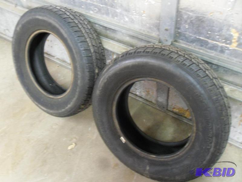 lot 148 image: Pair of 2 Guardsman Tires. Size P21570R15. D...