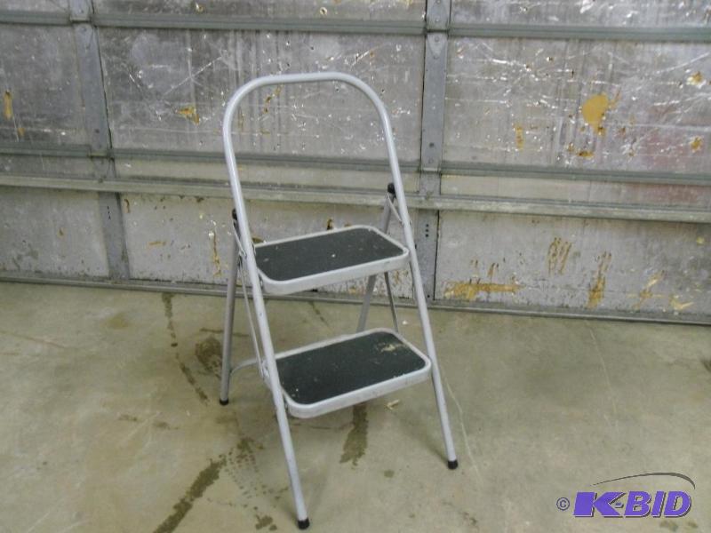 lot 150 image: Metal Folding Step Stool. ...