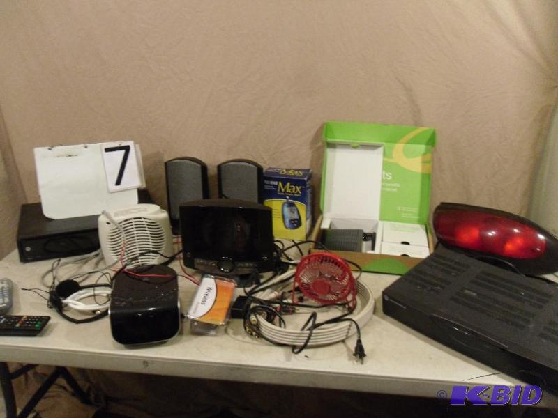 lot 7 image: Lot of Assorted Electronics. Cd Players, Mini...