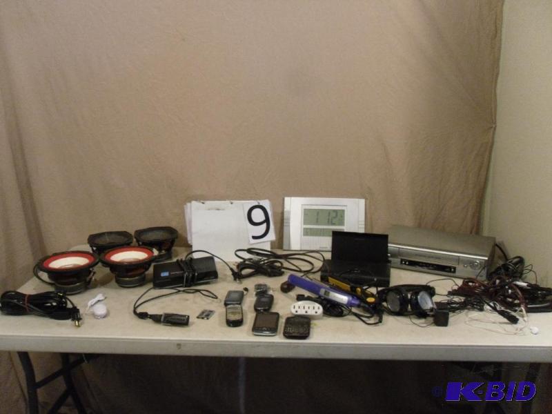 lot 9 image: Lot of Assorted Electronics. Speakers, MP3 St...