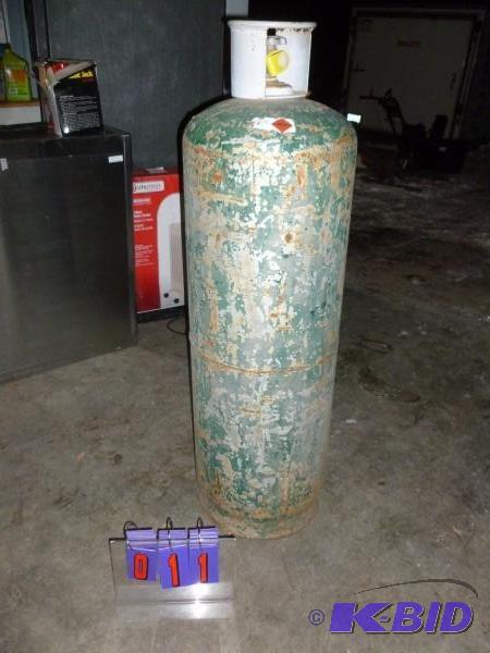 lot 11 image: Large lp tank as shown. Used condition. Terms...