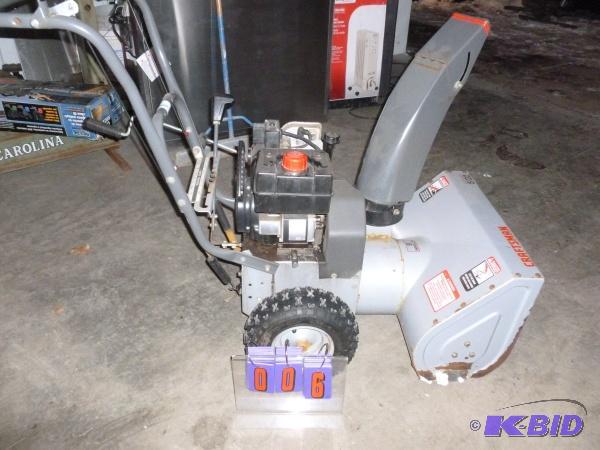 lot 6 image: Craftsman snow blower. 5 hp22 cutting path....
