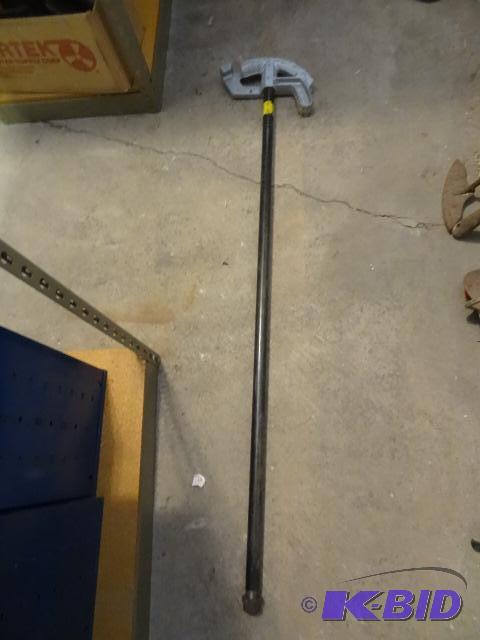 lot 111 image: Greenlee 34 Pipe Bender...