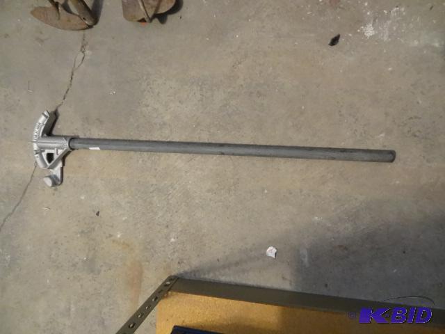 lot 112 image: 12 Tubing Bender...