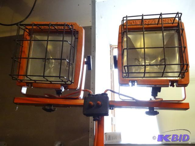 lot 122 image: Adjustable Height Power Light...