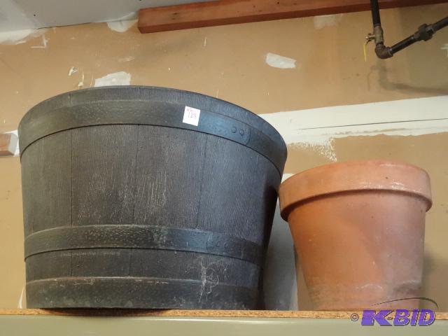 lot 128 image: 25" Plastic Planter Pot, Clay Flower Pot...