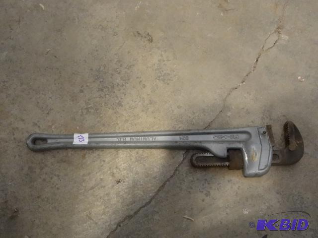 lot 173 image: Ridgid 24" Aluminum Pipe Wrench...