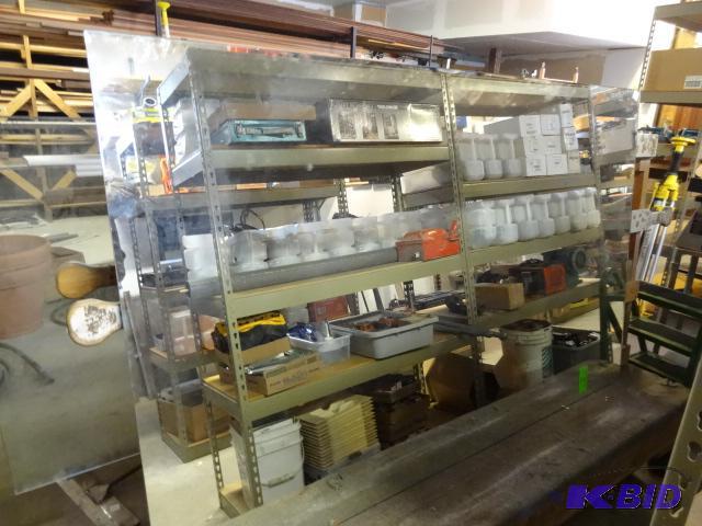 lot 18 image: Large Mirror. 70 X 44...