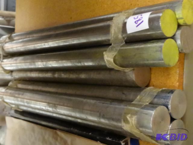 lot 185 image: 1 18 Steel Rod 19" Qty 4, 1 14 Steel R...