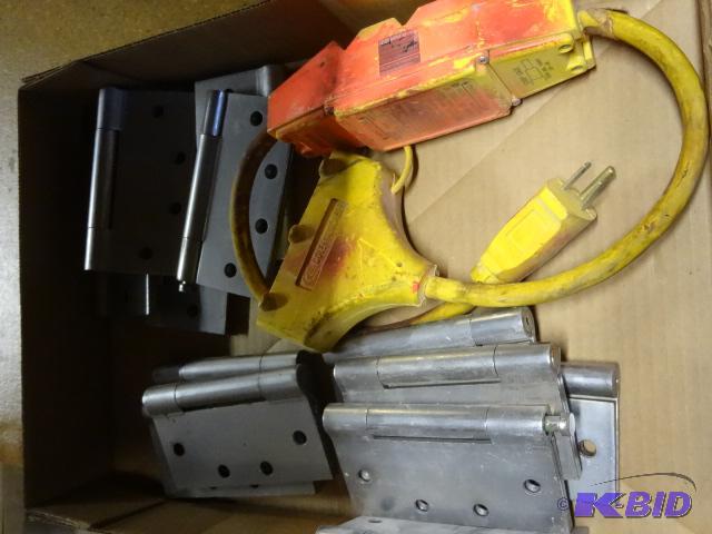 lot 252 image: Misc Heavy Duty Hinges...