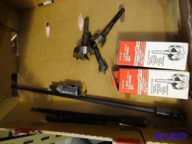 lot 28 image: Milwaukee Self Feed Bits. 3 Extensions...