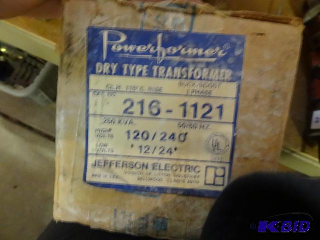 lot 282 image: Power Former 120240 To 1224 Volt Transforme...