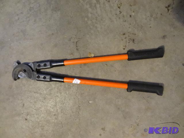 lot 29 image: Klein 1 38" Electric Cable Cutter...