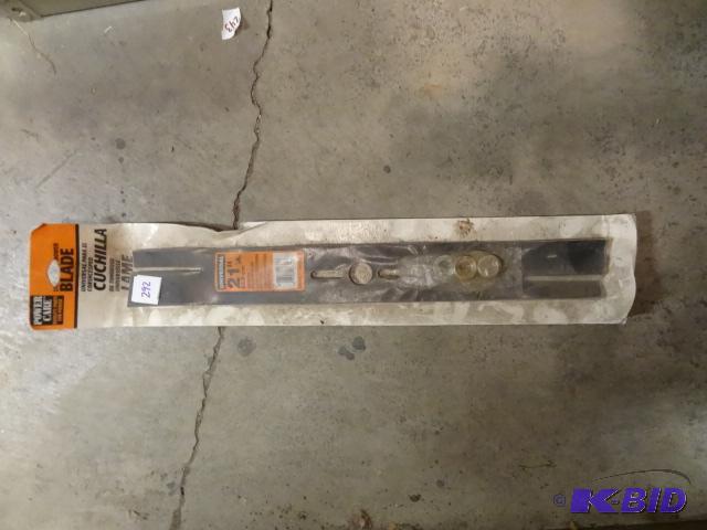 lot 292 image: Universal 21" Lawn Mower Blade, New...