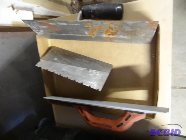 lot 31 image: Tile and Cement Finish Tools...
