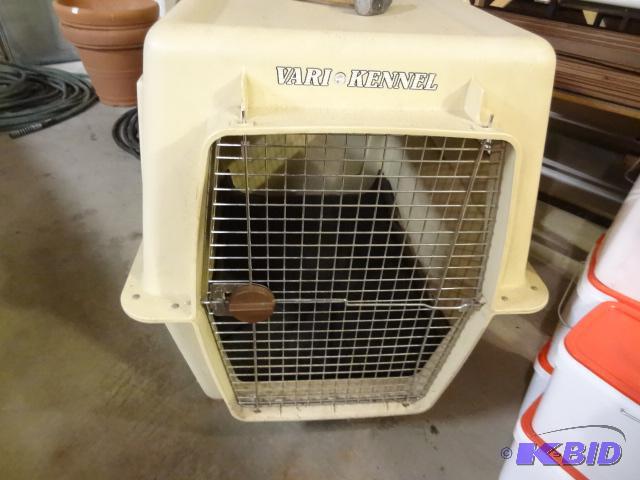 lot 367 image: Vari Kennel X-Large Dog Kennel 48 X 32 X 36...