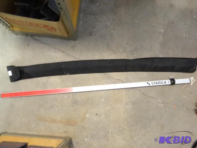 lot 84 image: Stabila Story Pole with Built in Level...