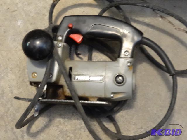 lot 99 image: Porter Cable 548EHD Variable Speed Bayonet Sa...