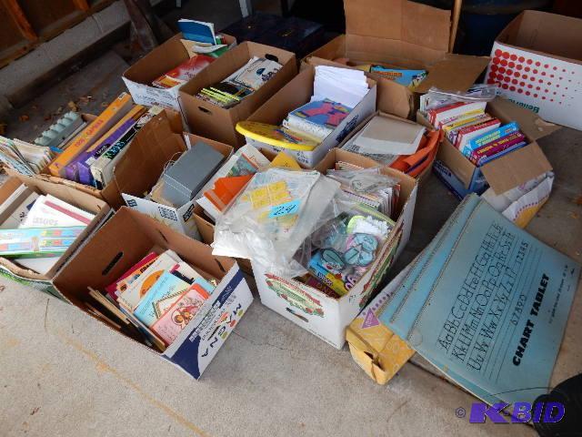Large lot of School Supplies.. Mainly looks l...