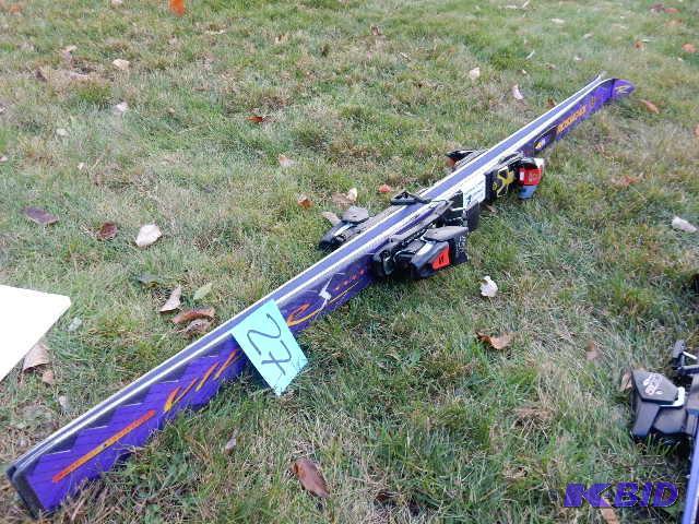 Down hill skiis Rossignol, 180 CM Salomon 85...