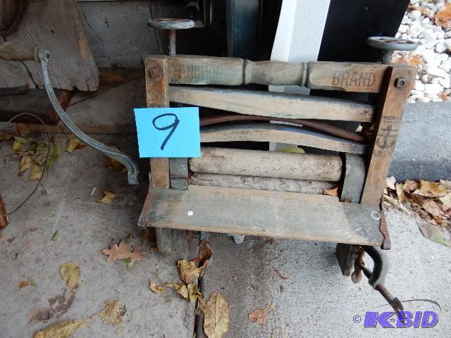 VEry old WRinger for washing clothes. ANCHOR ...