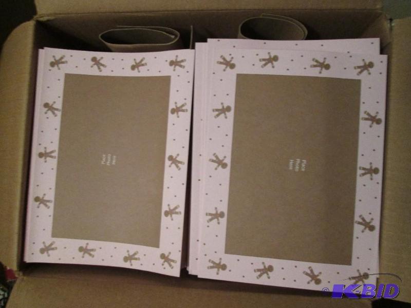 Lot of approximately 900 photo greeting card ...