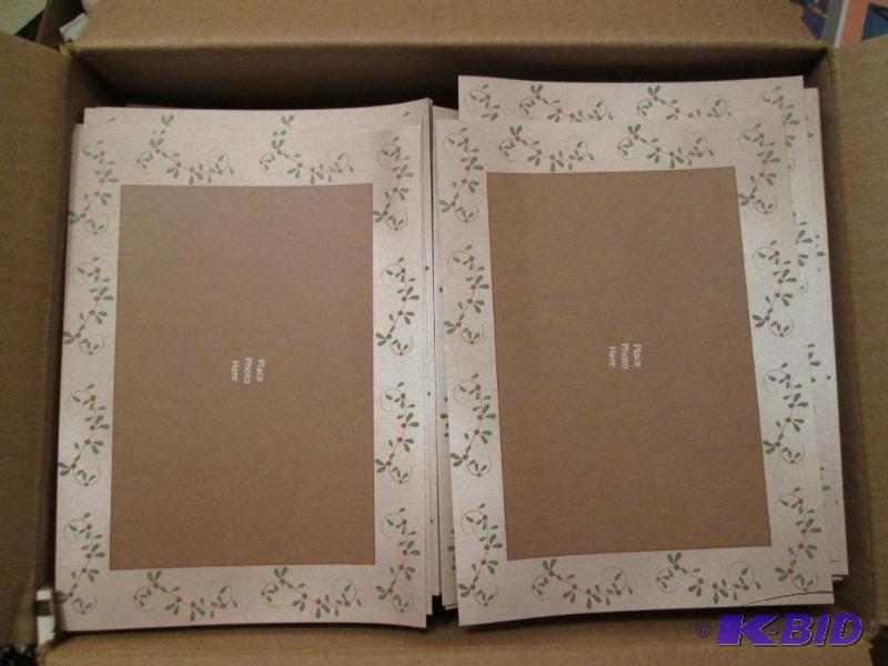 Lot of approximately 900 photo greeting card ...
