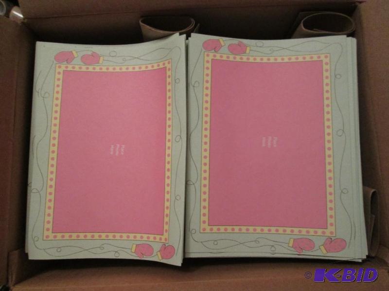 Lot of approximately 900 photo greeting card ...