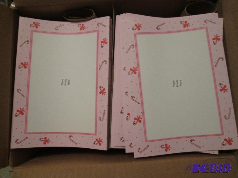 Lot of approximately 900 photo greeting card ...