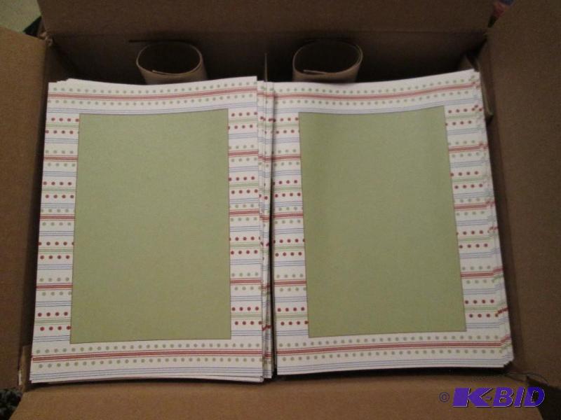 Lot of approximately 900 photo greeting card ...