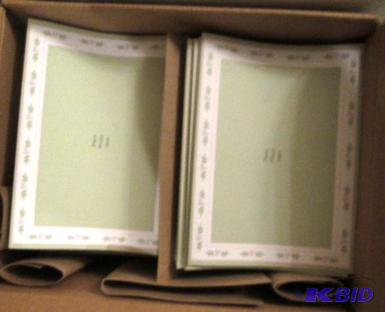 Lot of approximately 900 photo greeting card ...