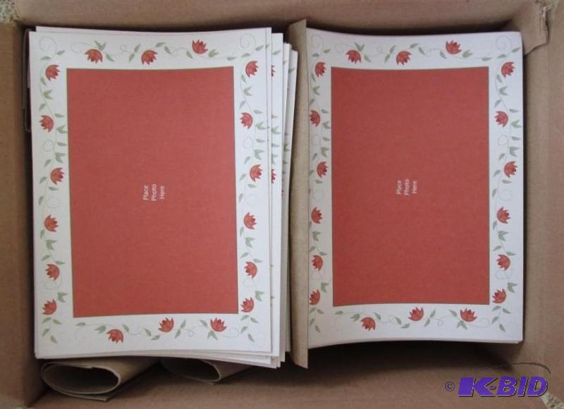 Lot of approximately 900 photo greeting card ...