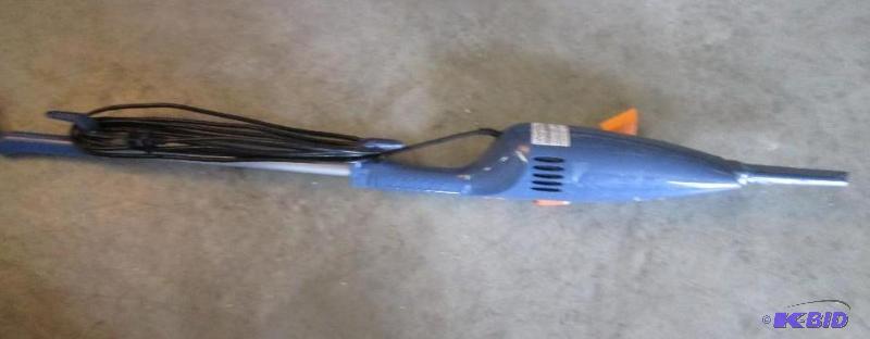 Bissell featherweight bagless hand held elect...