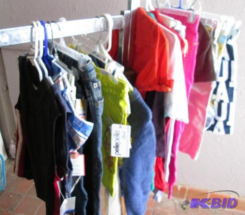 Lot of 20 assorted kids clothing, great resal...