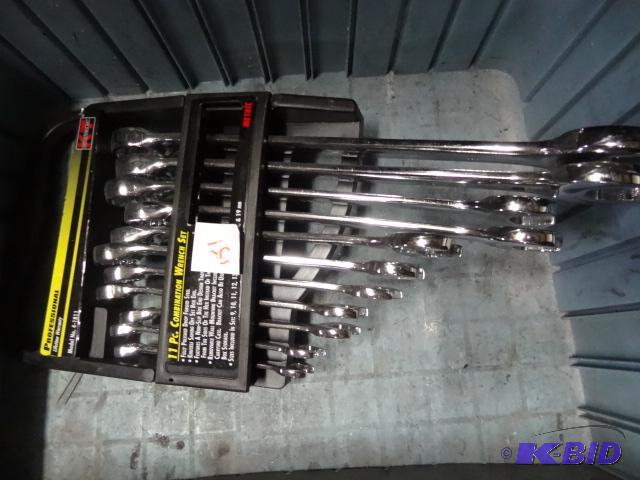 New K T industrious professional 11 piece com...