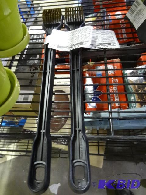 New lot of 2 Grill brushes. Breath bristels w...