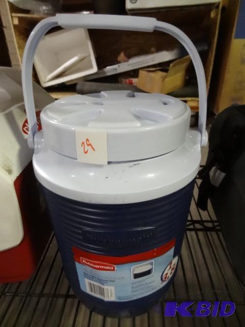 New Rubbermaid water jug 1 gallon, 3.8 liter....