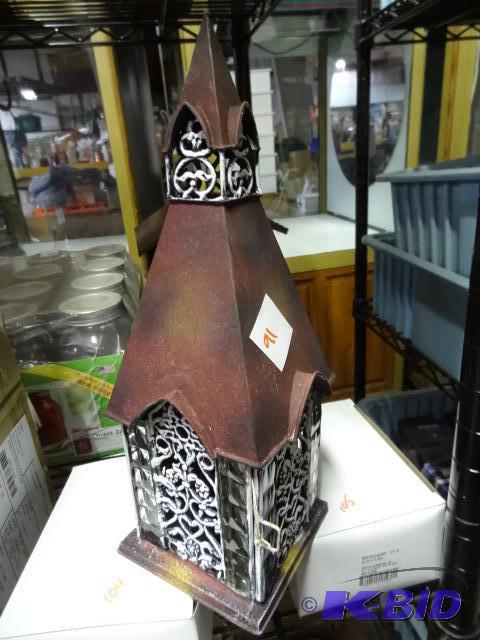 New in box Echo Valley yourkshire lantern. Qu...