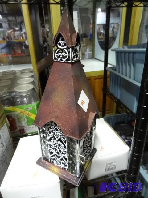 New in box Echo Valley yourkshire lantern. Qu...
