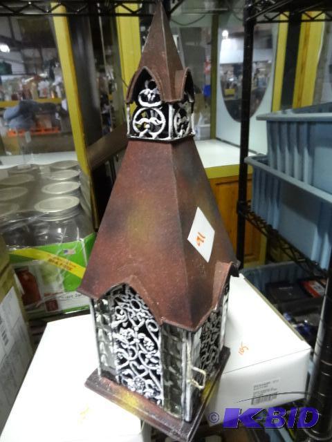 New in box Echo Valley yourkshire lantern. Qu...